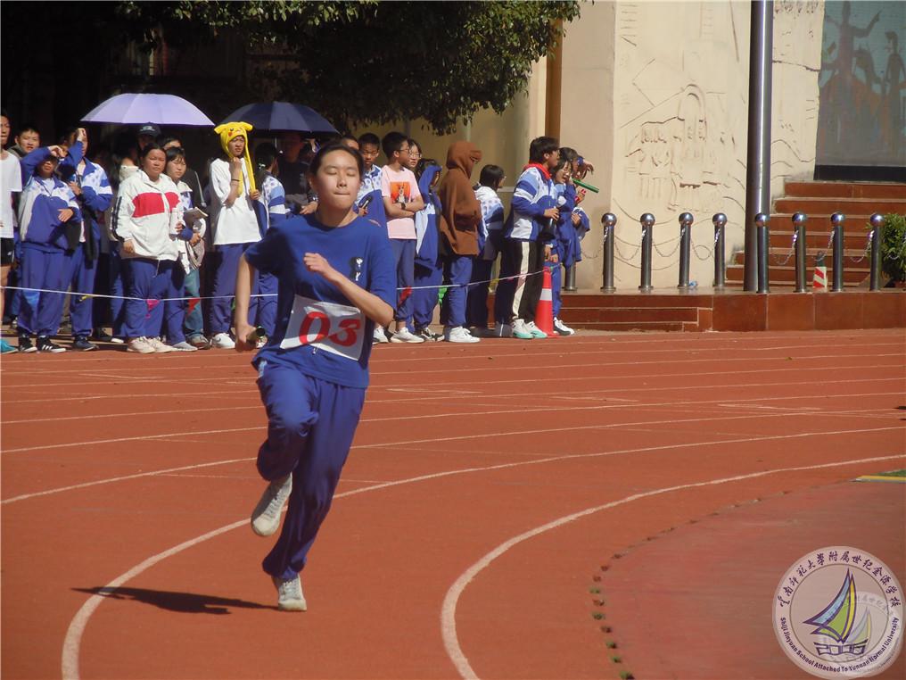 18 女子4x400.jpg